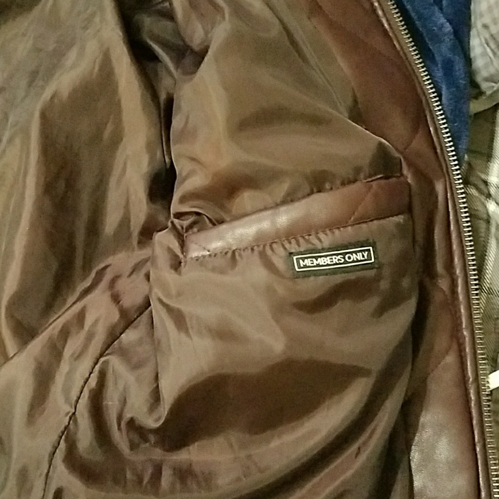 Members Only Leather Jacket - Picture 4 of 4